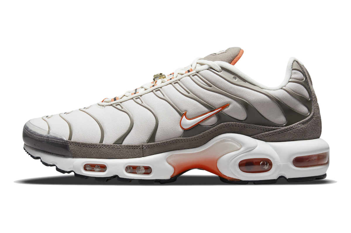sneakeragenda's tweet photo. 📆 UPCOMING 📆
Deze frisse colorway dropt rond de feestdagen.
🔗 https://t.co/9v9FtCUiNq
👟 Nike Air Max Plus SE - First Use (DB0681-200)
#kotd #fashion #firstuse #sneaker https://t.co/zEFQVdS8Ns