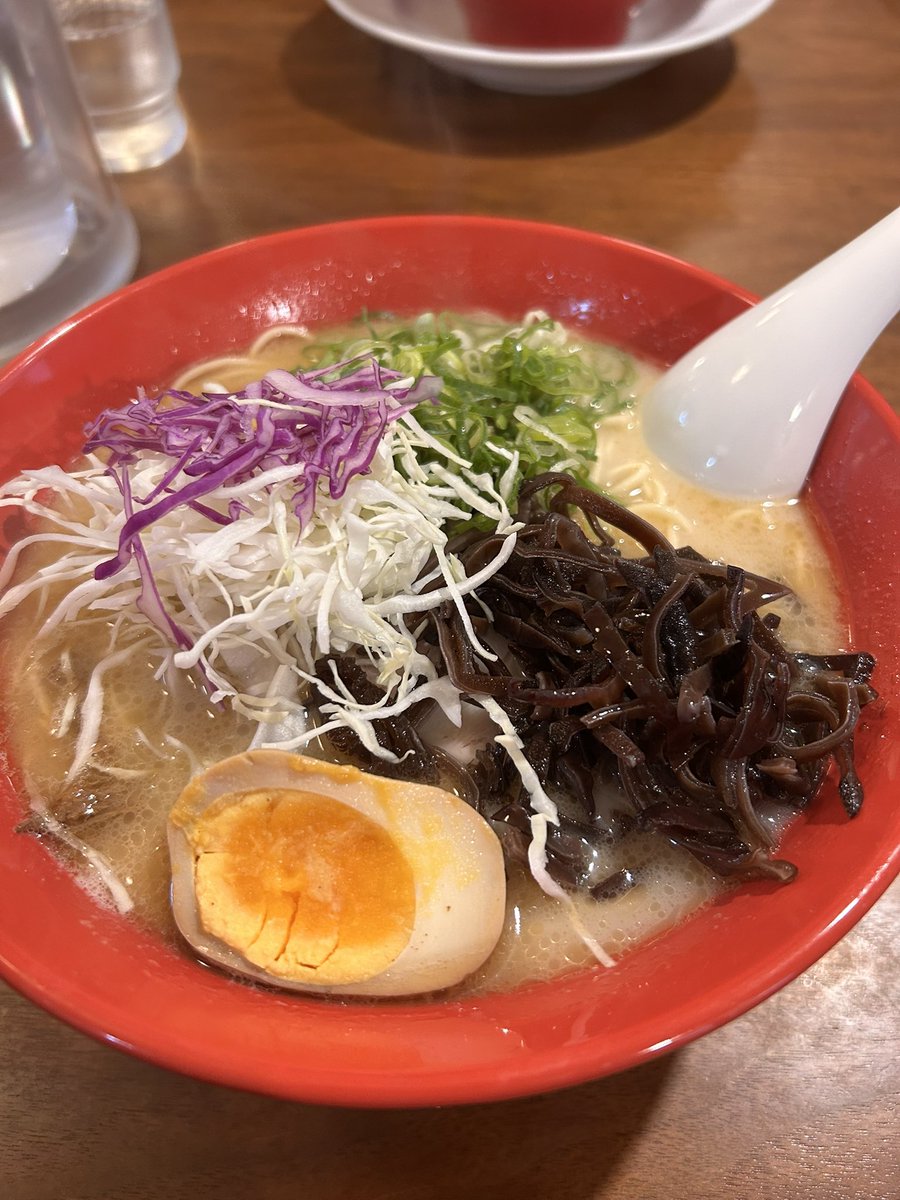 magic_evitconan's tweet photo. #半年ラーメンチャレンジ 
81〜84杯目
(ひろまる(富山)/一風堂/丸源/元喜家)
インスタとかで有名なひろまる、悪くないけど飽きやすい味なのが残念。他のラーメンも食べて判断したい。 https://t.co/2wGa2IELSj