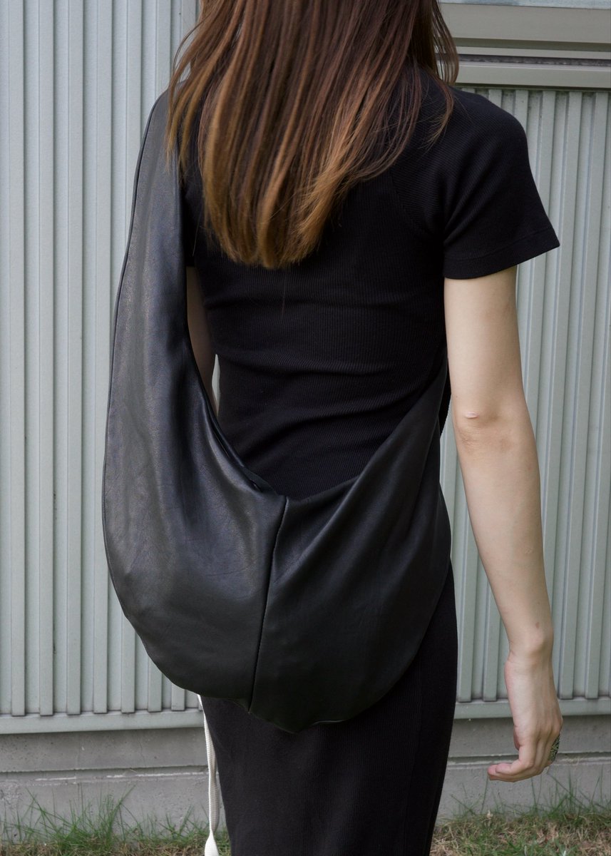 ipiyiq's tweet photo. gabriela coll garments https://t.co/LcyiJGlHHN