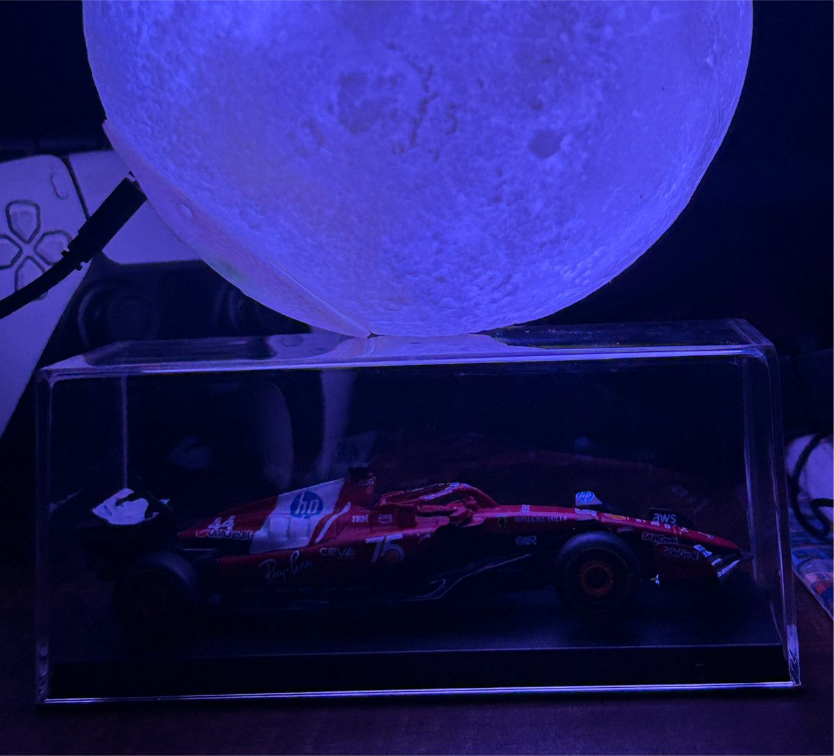 outside0ff's tweet photo. Rush to your nearest Shell station #Ferrari #f1 https://t.co/U193JRd2vY