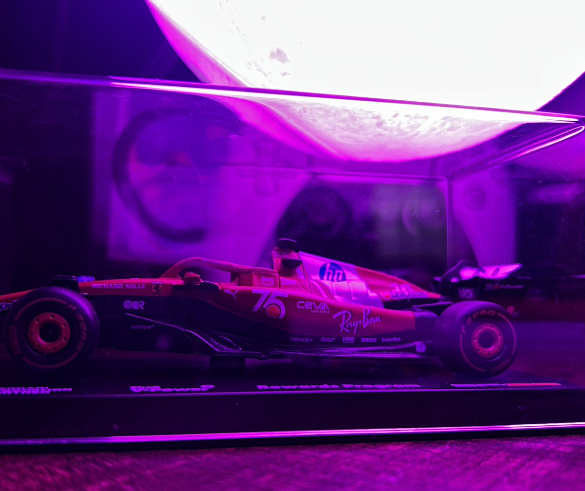 outside0ff's tweet photo. Rush to your nearest Shell station #Ferrari #f1 https://t.co/U193JRd2vY