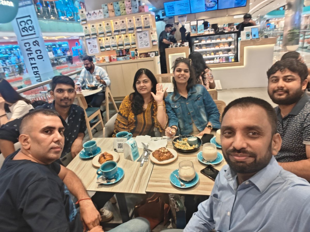 vasudeva251983's tweet photo. ✨ Social Media Get-Together! ✨
A wonderful evening at Ambience Mall with our amazing Social Media Team. Great conversations, new ideas, and lots of positive energy! ❤️🤝
#SocialMediaTeam #GetTogether #TeamSpirit https://t.co/tj2GlUQuoy