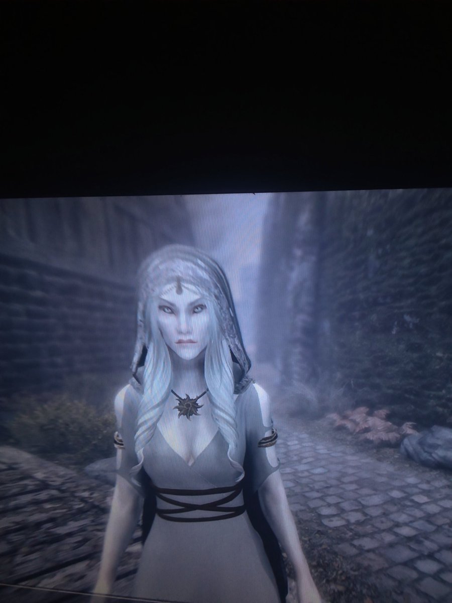 JamesFeerer4's tweet photo. @DeMickyD I would be waking up thousands of years later and finding out what happened to my kind. Finding out that Ysgramor and his men wiped us out + what the Dwarves did to my kind. I wouldn't be ok is what I can tell you. https://t.co/mXuyehpCxX