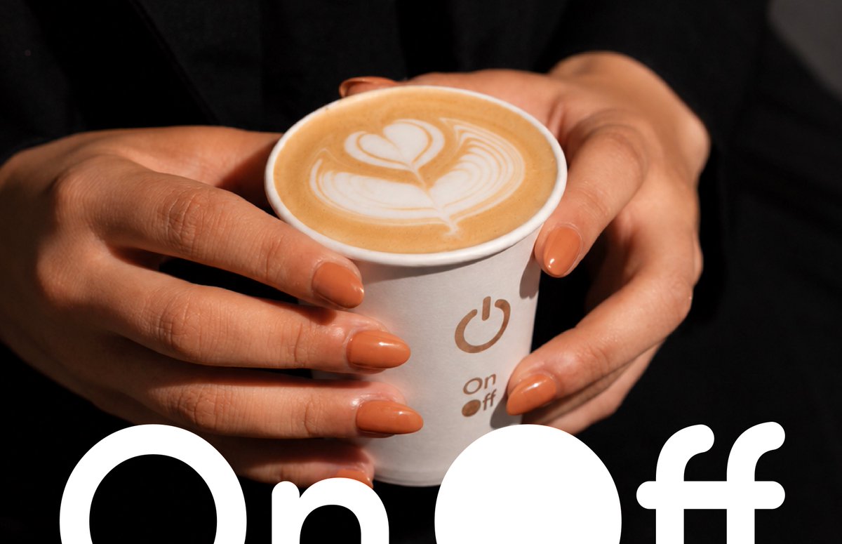 OnOff_sa's tweet photo. الفلات وايت… توازن يضبط المزاج ☕️🤎
 
إيش كانت قهوتك اليوم من عندنا ؟ 😎

 شاركنا جوابك وأدخل بالسحب على 5 أكواد لقهوة بكره 🤝🏻

#اون_اوف
#ON_OFF https://t.co/HtAXgxHsmA
