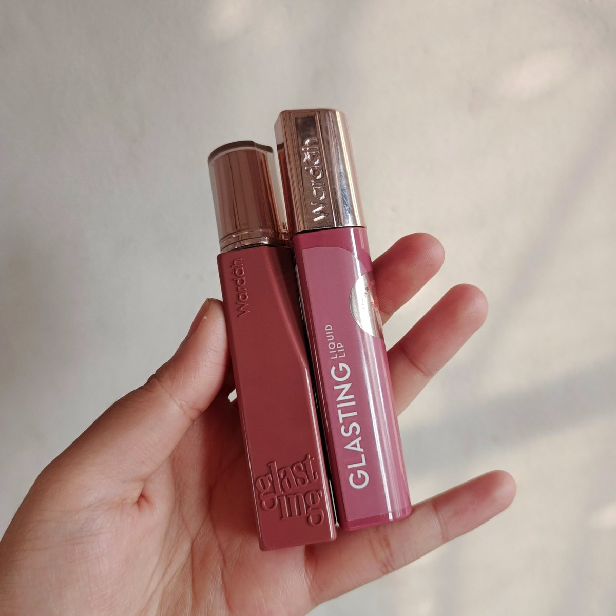 Zoraariks's tweet photo. Wts preloved wardah glasting liquid lip
Shade 04, 18 bagus buat ombre
Baru di swipe dua kali
120k, free  lipbalm new
Semua produk exp 2029

Bisa oren https://t.co/wqqPwxtfF6