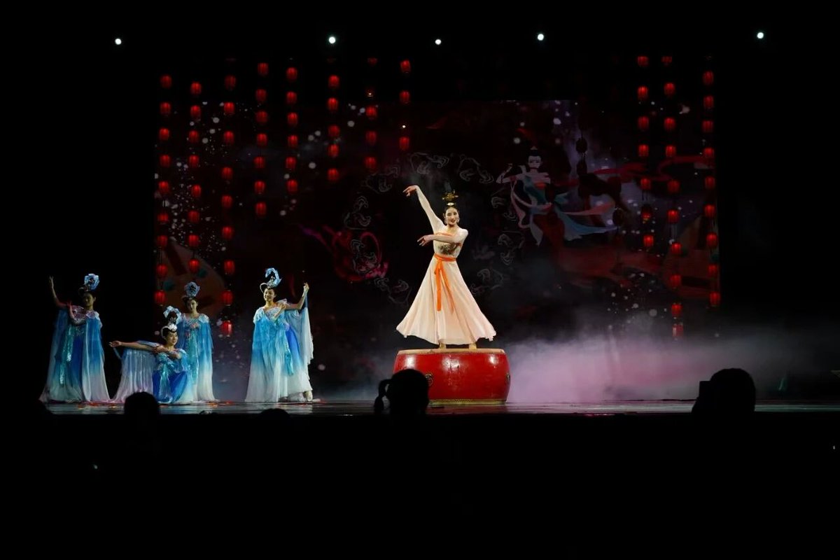 KevinThorCN's tweet photo. 20260801 诗词赋儿童剧 肥东大剧院歌剧厅 https://t.co/HGnHljbC26