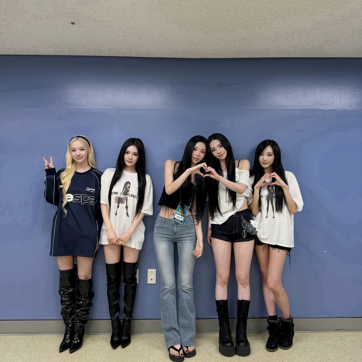 winteraphy's tweet photo. aespa at the backstage with another content creator, Im Hyejin https://t.co/mUydyLm5b0