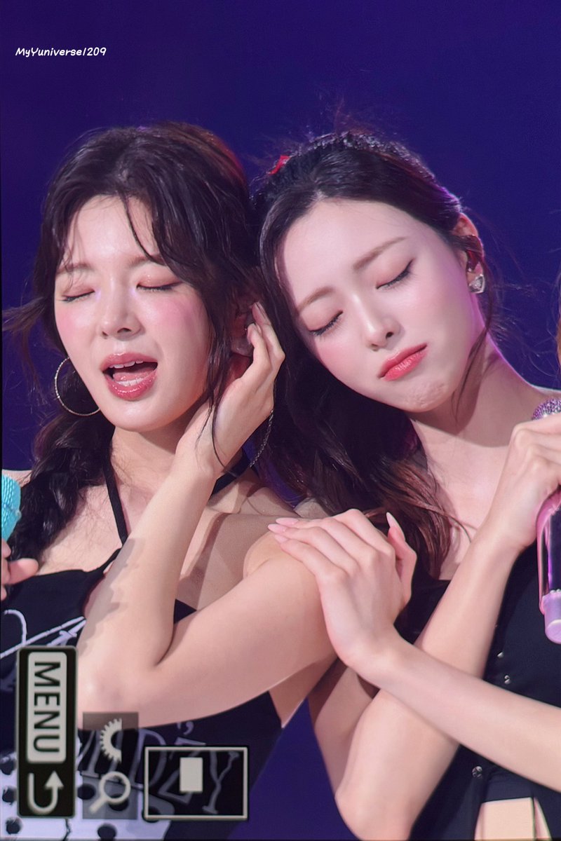 MyYUniverse1209's tweet photo. 260809 팬미팅
❤️

#ITZY #MIDZY @ITZYofficial
#YUNA #유나 https://t.co/OI7l39tGuZ