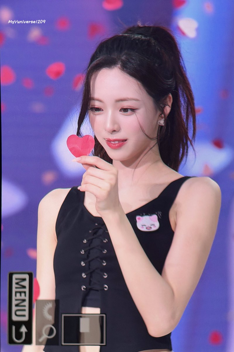 MyYUniverse1209's tweet photo. 260809 팬미팅
❤️

#ITZY #MIDZY @ITZYofficial
#YUNA #유나 https://t.co/OI7l39tGuZ