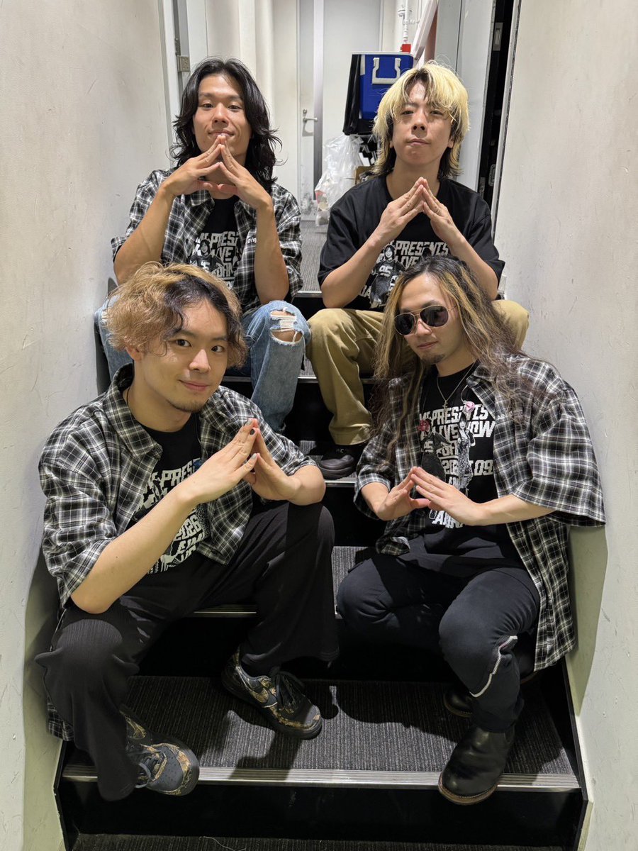 J_monomonoKKK11's tweet photo. AIMI Presents 2MAN LIVE SHOW
『A-GAME』

キーボード&amp;バンドマスター

オープニングVTR曲とアーティストアタックVTR曲の楽曲制作など諸々担当させていただきました！

アツいゲームをありがとう！

 #愛美_2MANLIVE_A_GAME
#愛美 #田所あずさ #相羽あいな
@aimi_sound @AzusaTadokoro @aibaaiai https://t.co/iW15geQcjx