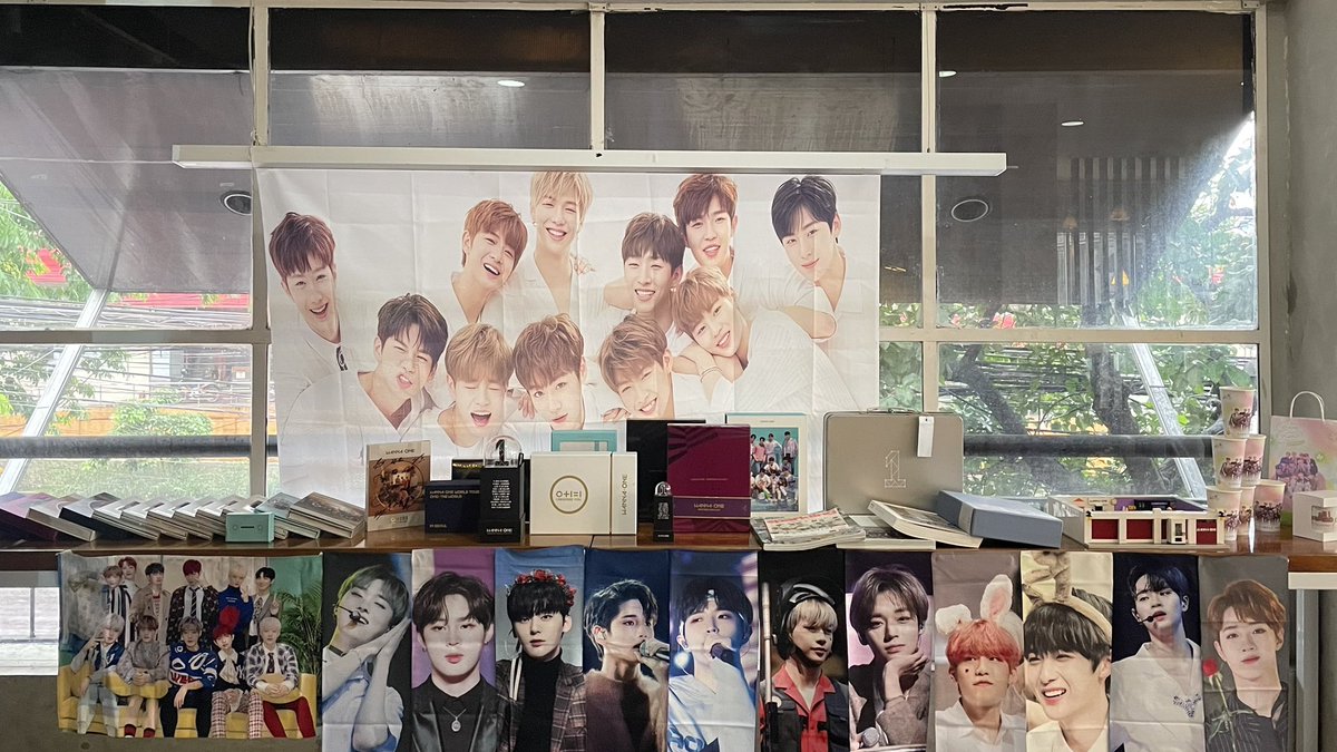 annyeongitsaye's tweet photo. ❝𝐖𝐡𝐞𝐧 𝐖𝐚𝐧𝐧𝐚𝐛𝐥𝐞 𝐠𝐚𝐭𝐡𝐞𝐫𝐬, 𝐖𝐚𝐧𝐧𝐚 𝐎𝐧𝐞 𝐠𝐚𝐭𝐡𝐞𝐫𝐬 𝐭𝐨𝐨❞ 

Braved the storm to gather with fellow wannables all to celebrate Wannaone, Minhyun, and Onge’s bdays. It’s truly different to be ‘home’, but we’re finally home~ 🌸

#SpringBreezeWeMeetAgain https://t.co/A53oICWukm