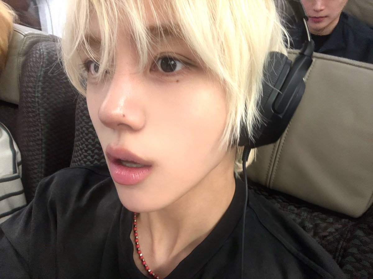 CRAVITY_twt's tweet photo. 한국 너무 시원해요 기분 좋아요
#성민 https://t.co/GxntejR2uN