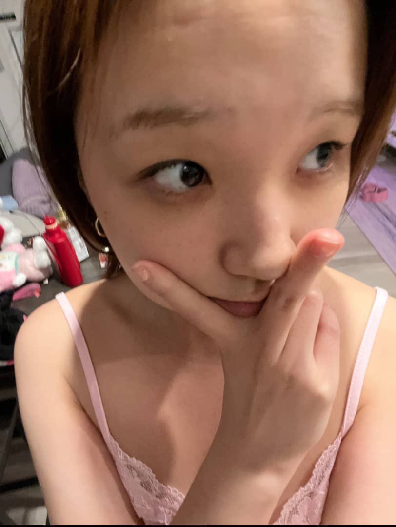 baoyinqrd's tweet photo. Let's do something worth taking our clothes off for.#sgnsfw https://t.co/WyjXBEPBut