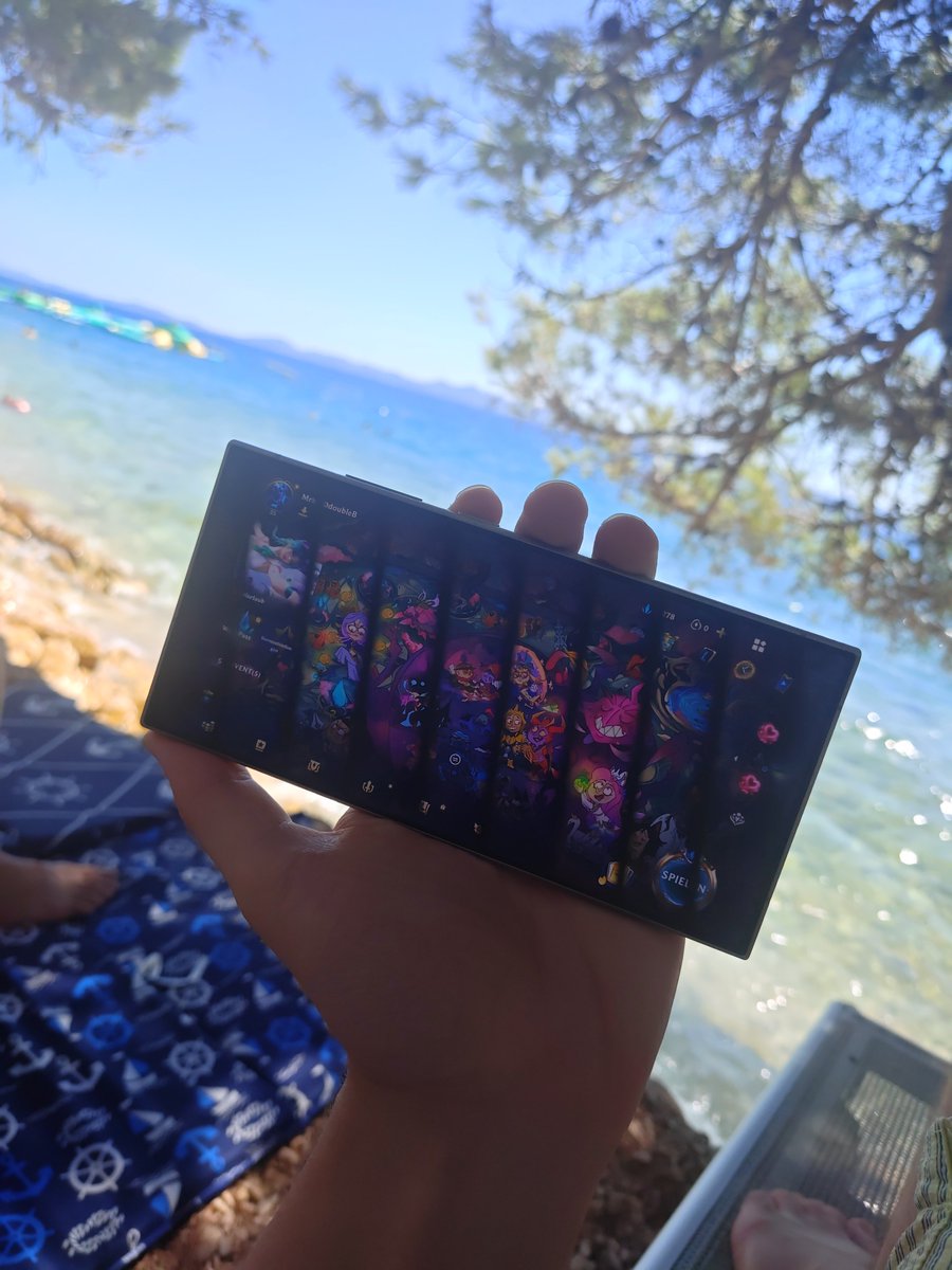 esm391's tweet photo. wildeift on the beach cz no pc https://t.co/BVew8sw0xY