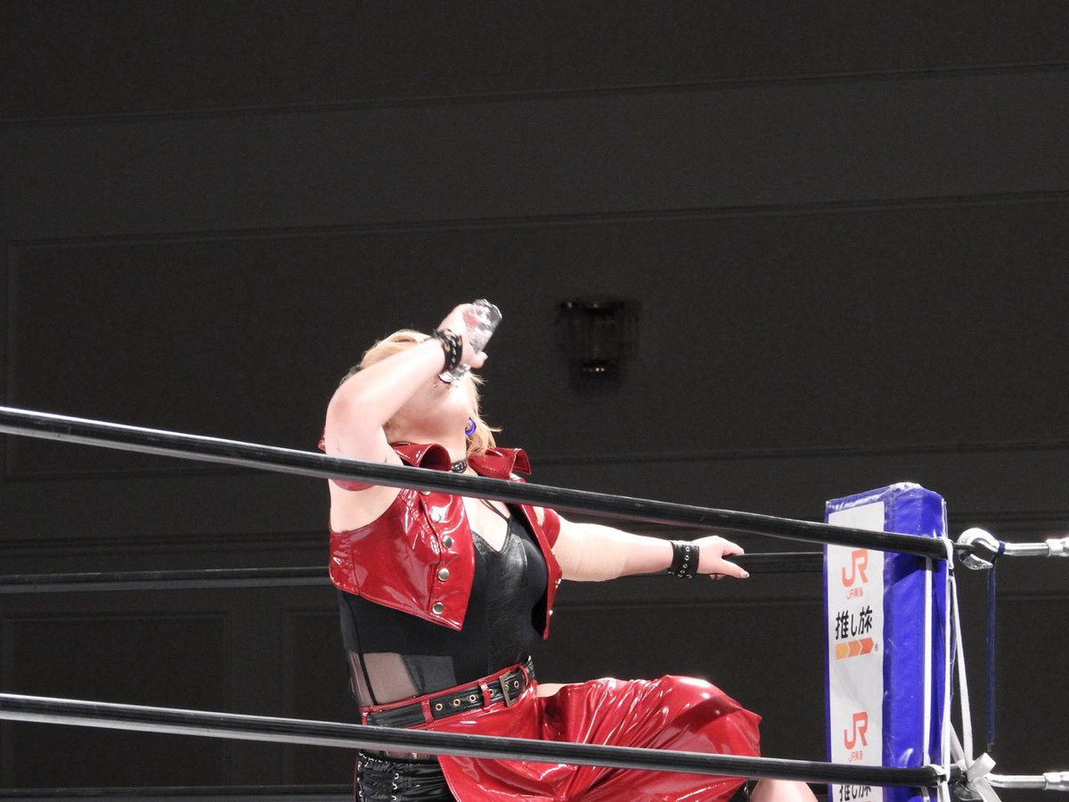 x1322vm's tweet photo. 今日も水は美味かったそうです、現場からは以上です

#STARDOM 
#青木いつ希 https://t.co/itBQgyFJyD