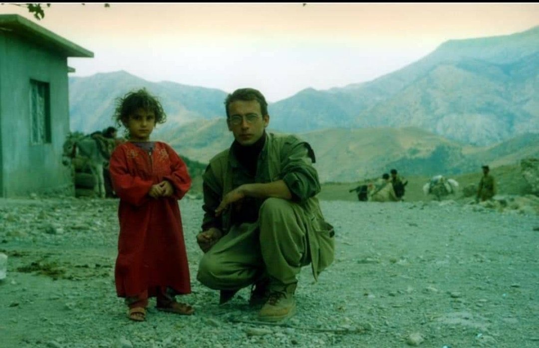Robinthekurd's tweet photo. Kurdish fighter and director Halil Dag with a Kurdish girl in the mountains of Kurdistan. https://t.co/B9irF5BFOf
