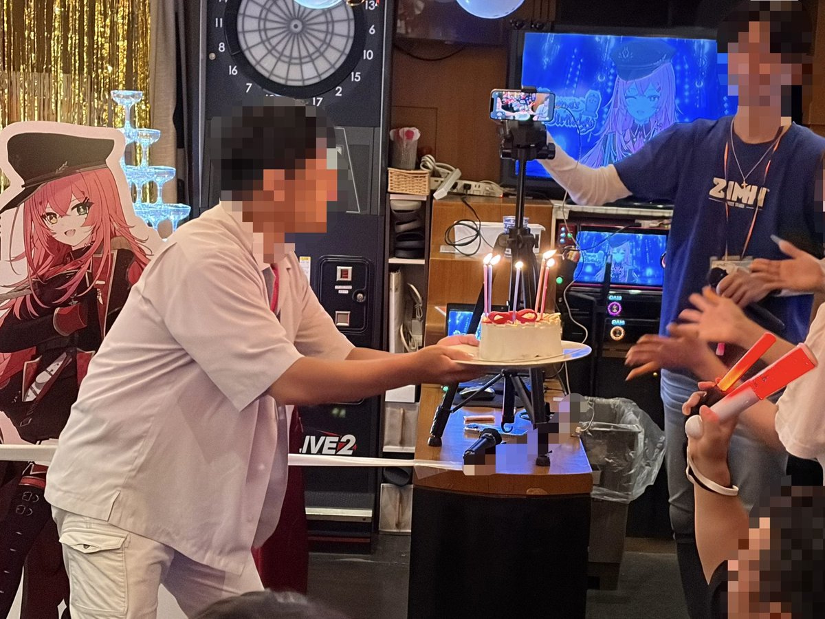 tocccami's tweet photo. #ガーネットの煌めき 本当に素晴らしいイベントでした！開始から終了まで時間を忘れて楽しめました。赤石グラナの等身大パネルに煌めくシャンパンタワーは圧巻でした！
ぐらたんとイベントの運営様ありがとうございました。
改めてグラちゃん誕生日おめでとうございます！ https://t.co/6MsFkfE9Sn