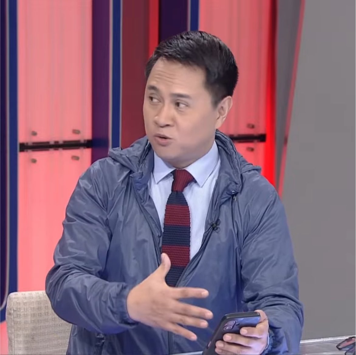 adieee_06's tweet photo. “TV Patrol Weekend,” with anchors Zen Hernandez and Adrian Ayalin, airs in an extended format this Sunday as it takes over the #Habagat coverage of ABS-CBN News and DZMM Teleradyo. The coverage will continue until 7 p.m.
#TVPatrolWeekend
#InTheServiceOfTheFilipino https://t.co/I0HWG09EGf