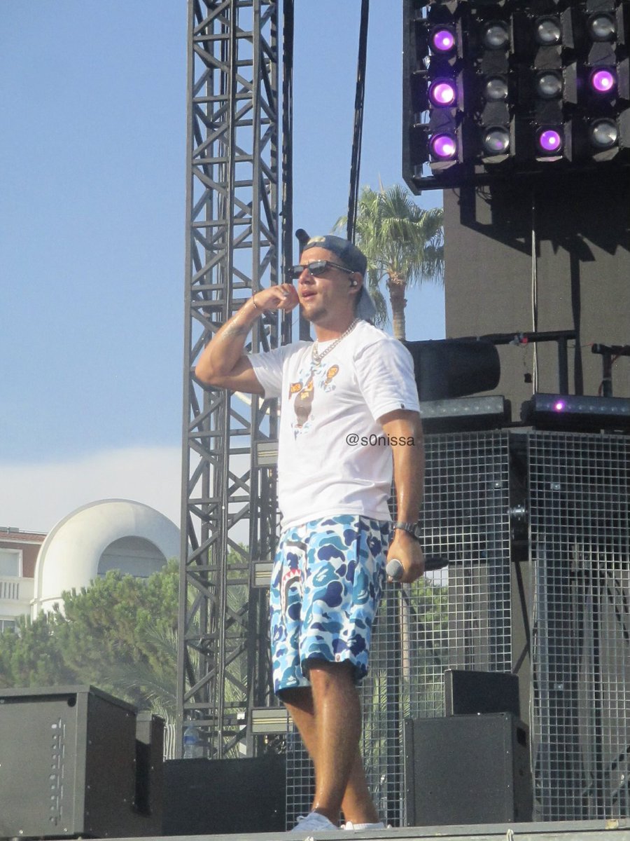 s0nissa's tweet photo. PLK aux Plages Electro à Cannes 🪩
Photos prises à l’appareil photo numérique 📸
@PLK75 https://t.co/iFjG8w97QX