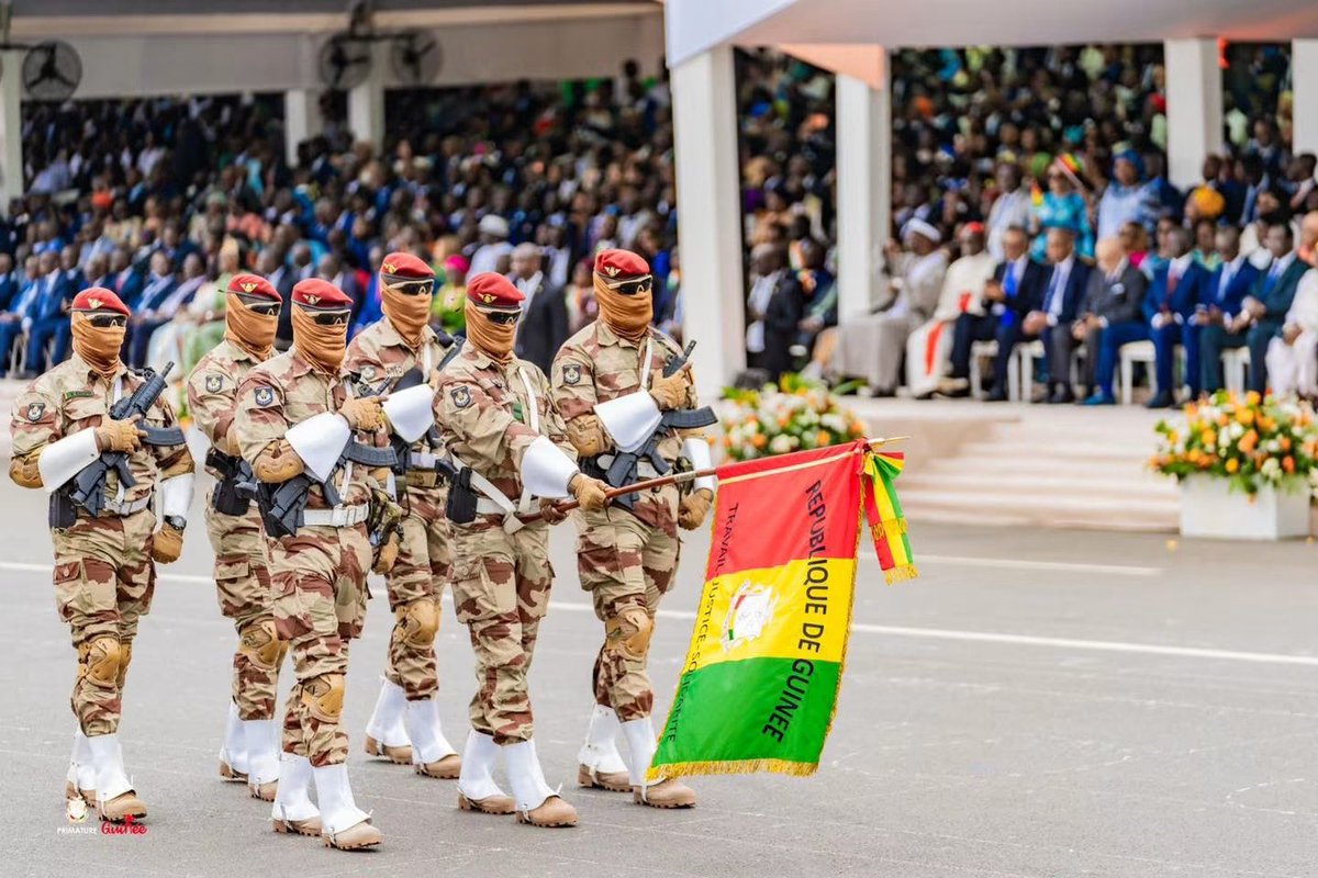 bahourykigna's tweet photo. Fier de voir notre détachement militaire porter si haut les couleurs nationales et susciter l’admiration du public, lors de la célébration du 66e anniversaire de la Côte d’Ivoire. https://t.co/igflhgtZqE