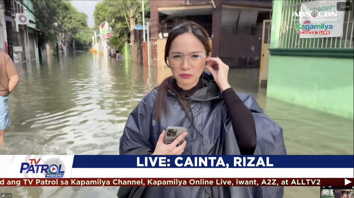 Patrol_Pilipino's tweet photo. Sama-sama nating bantayan ang sitwasyon ng mga naapektuhang lugar ngayong #HabagatPH kasama ang mga #PatrolngPilipino sa special coverage ng ABS-CBN News at TV Patrol Weekend hangggang alas-7 ng gabi ngayong Linggo.

Manood na sa ABS-CBN News YouTube: https://t.co/9KjfWLz6w7 https://t.co/9ZakGdUK2c