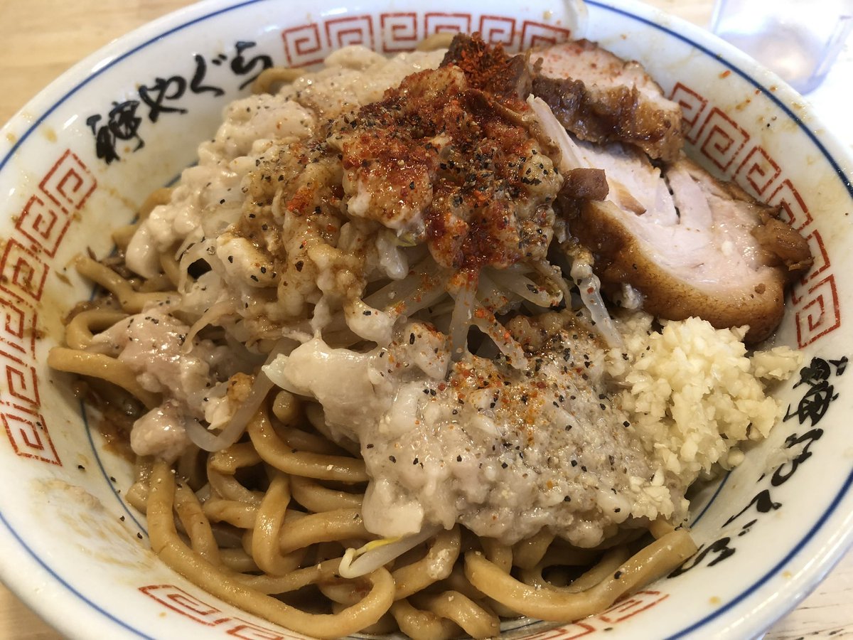 magic_evitconan's tweet photo. #半年ラーメンチャレンジ 
85〜88杯目
(南條SA/魂心家/一喜Z/神やぐら)
神やぐら、久々に食べたけどやっぱここは油そばが一番美味しい。一喜Zの塩はインフルエンザのときの薬みたいな味。 https://t.co/CgH5sxPIuT