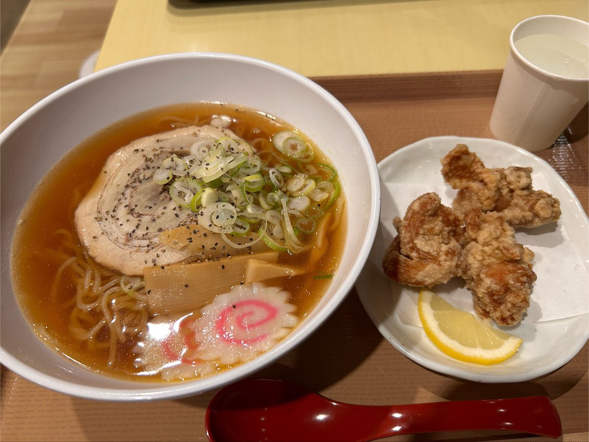 magic_evitconan's tweet photo. #半年ラーメンチャレンジ 
85〜88杯目
(南條SA/魂心家/一喜Z/神やぐら)
神やぐら、久々に食べたけどやっぱここは油そばが一番美味しい。一喜Zの塩はインフルエンザのときの薬みたいな味。 https://t.co/CgH5sxPIuT