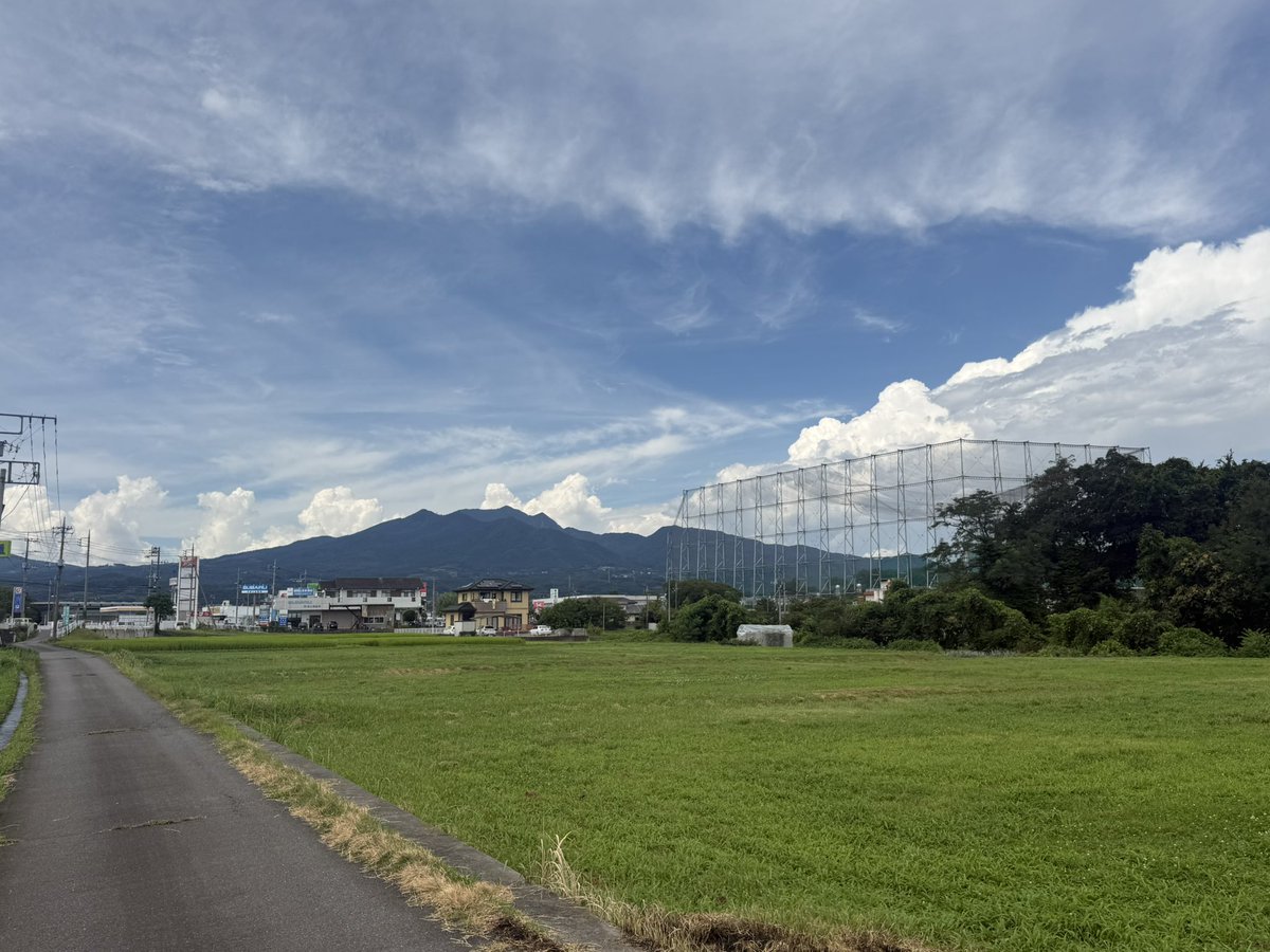 showshowshowkun's tweet photo. 墓参りに群馬へ行ったのに、その後ベイシアでクレーンゲームしてた。そして、帰ってきてお土産用の焼きまんじゅう焼いて食べた。 https://t.co/ijTKvF0CW8