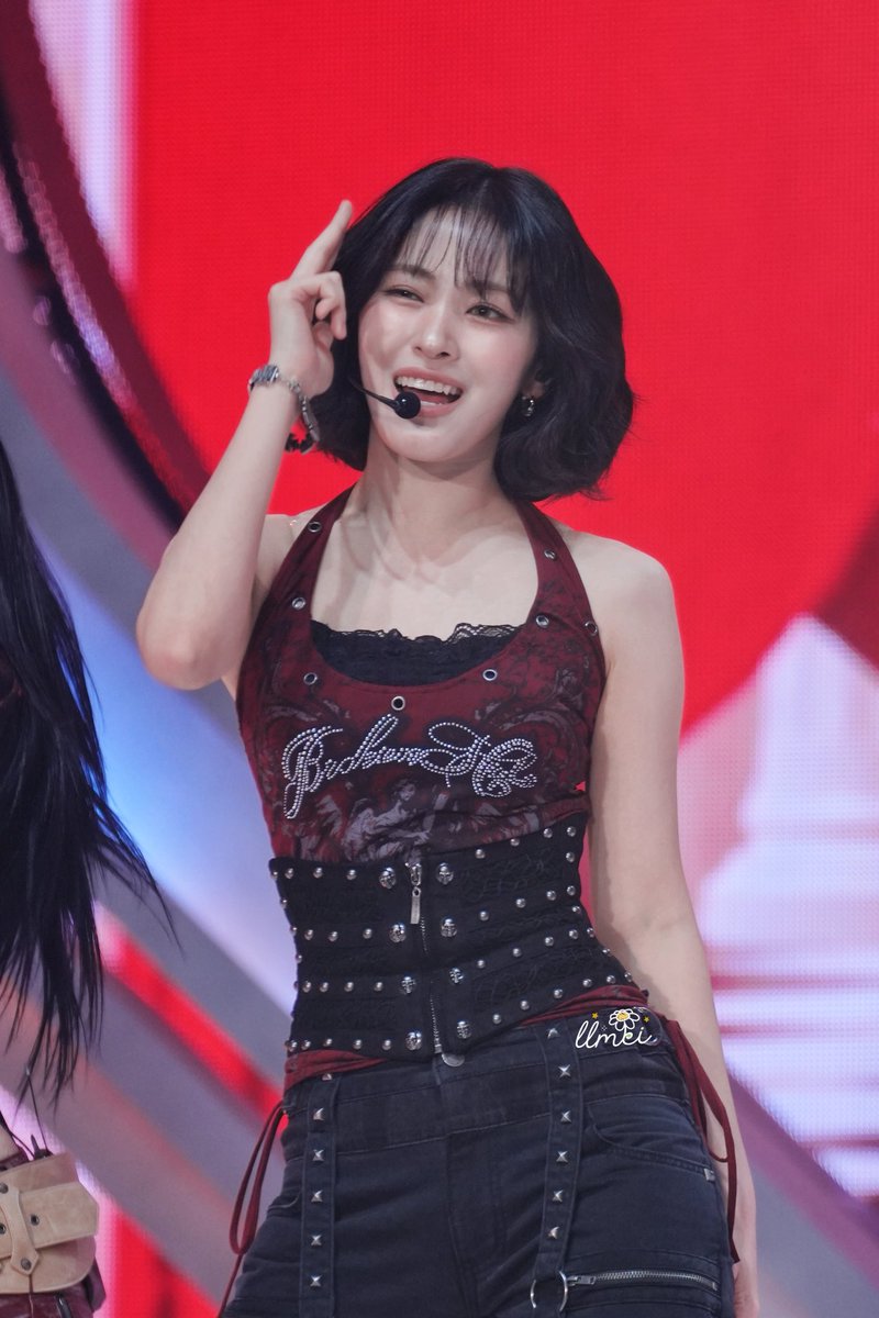 LIULIUMEI0417's tweet photo. 260809 ITZY 5th Fan meeting🇰🇷DAY2

 #ITZY  #류진 #RYUJIN https://t.co/mtqzYQbM75