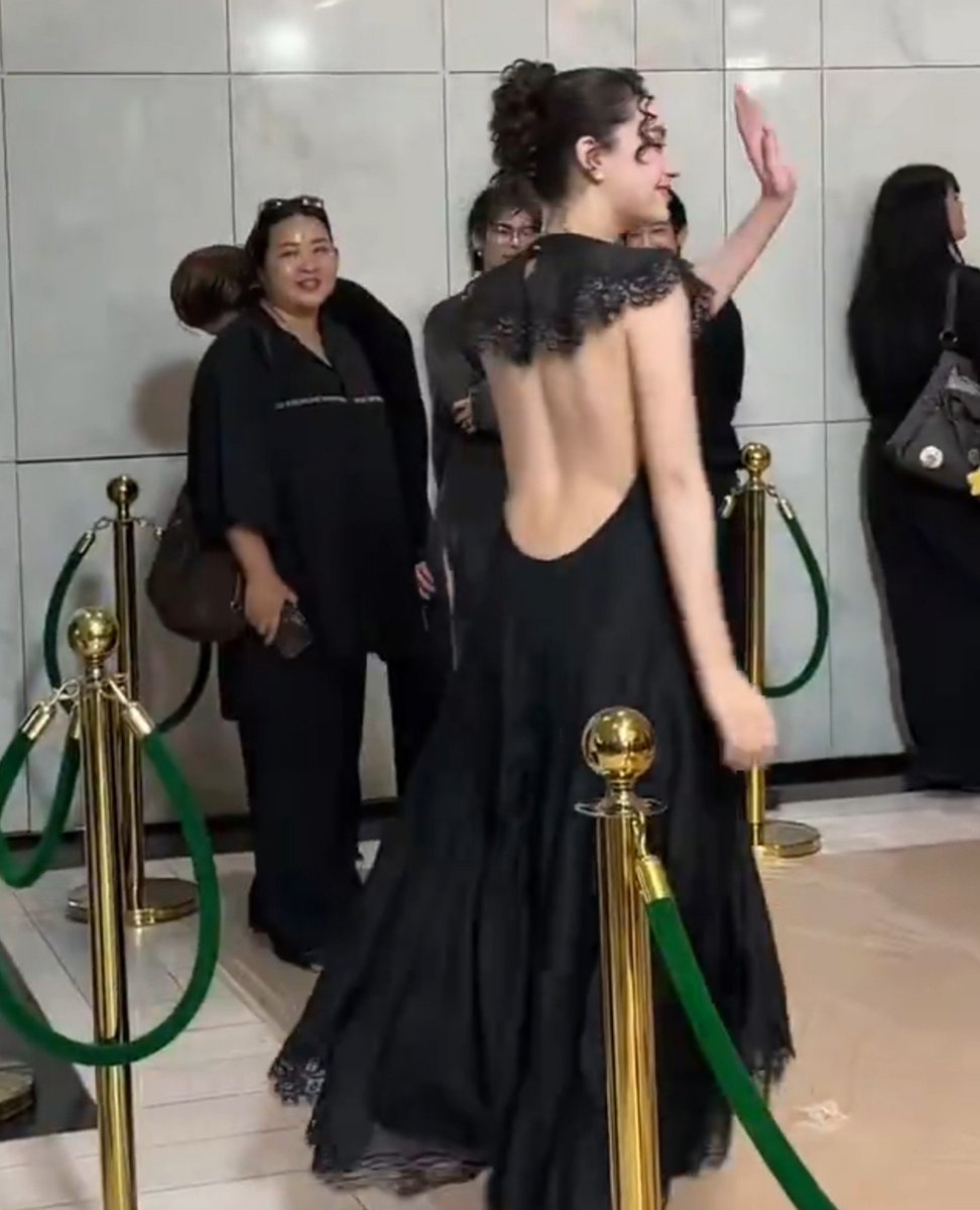 Iknowitsnot's tweet photo. I'm dying , jaynaaaaaaa😭😭😭😭
[#aangelinaass ] https://t.co/VhZrIh3VlB