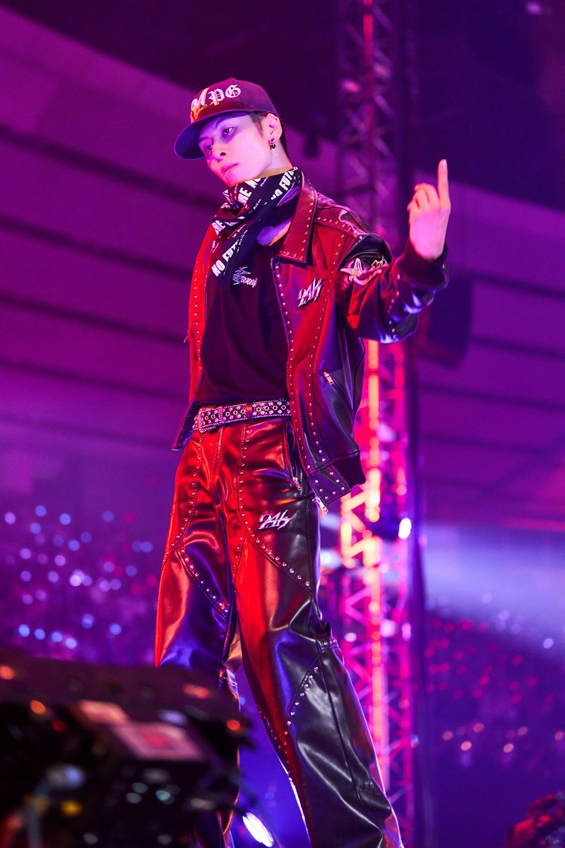 therampagefext's tweet photo. THE RAMPAGE LIVE TOUR 2026"(R)MPG"

Stage Photo📸
#神谷健太
#与那嶺瑠唯 @Kijimuna_0816 
#岩谷翔吾 @RMPG_ShogoIwaya 
#長谷川慎 @makoto_lo_olzzz 

┈┈┈┈
『THE RAMPAGE COUNTDOWN LIVE 2026→2027』
OFFICIAL FAN CLUB先行抽選予約
受付は本日23:00まで📣
https://t.co/KB0x3rmyNE
┈┈┈┈

#THERAMPAGE