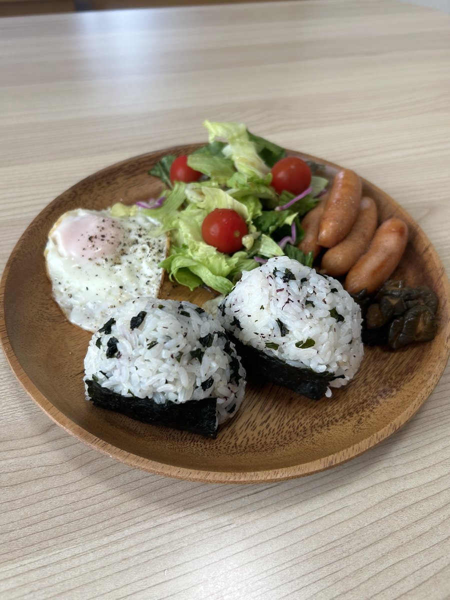 takuya0749's tweet photo. 朝メシがんばった https://t.co/2NyzrS0QJ4