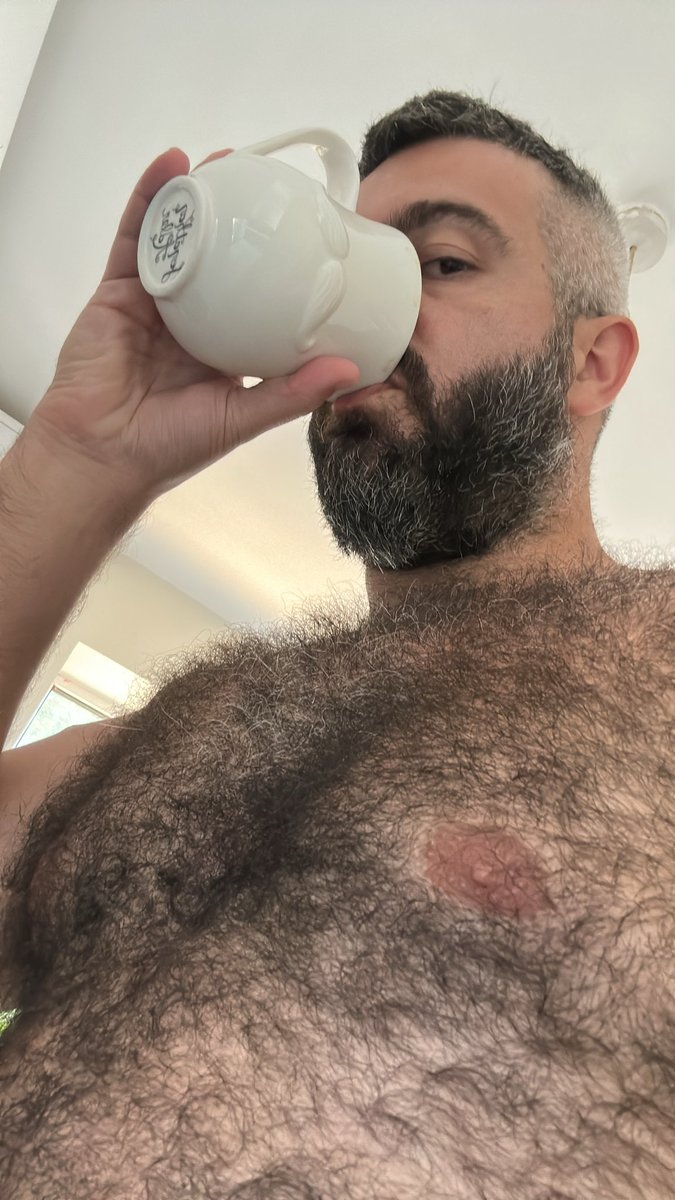 SEhyperion's tweet photo. HAIRY COFFEE MORNING. https://t.co/nT2ebcYtcj