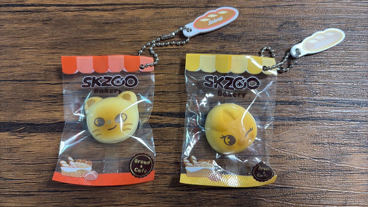 wolfchannie1's tweet photo. Stray Kids スキズ ガチャ SKZOO ベーカリーチャーム  ガチャガチャ  交換

譲) ジニレット、ポカリ
求） ウルフチャン、リービット

心当たりの方、お気軽にご連絡ください🥰 https://t.co/xekzUUwark