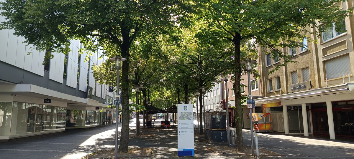 Roberto65Italia's tweet photo. Hagen domenica mattina 30 gradi  città fantasma 👻 https://t.co/9bdtPcmSIh