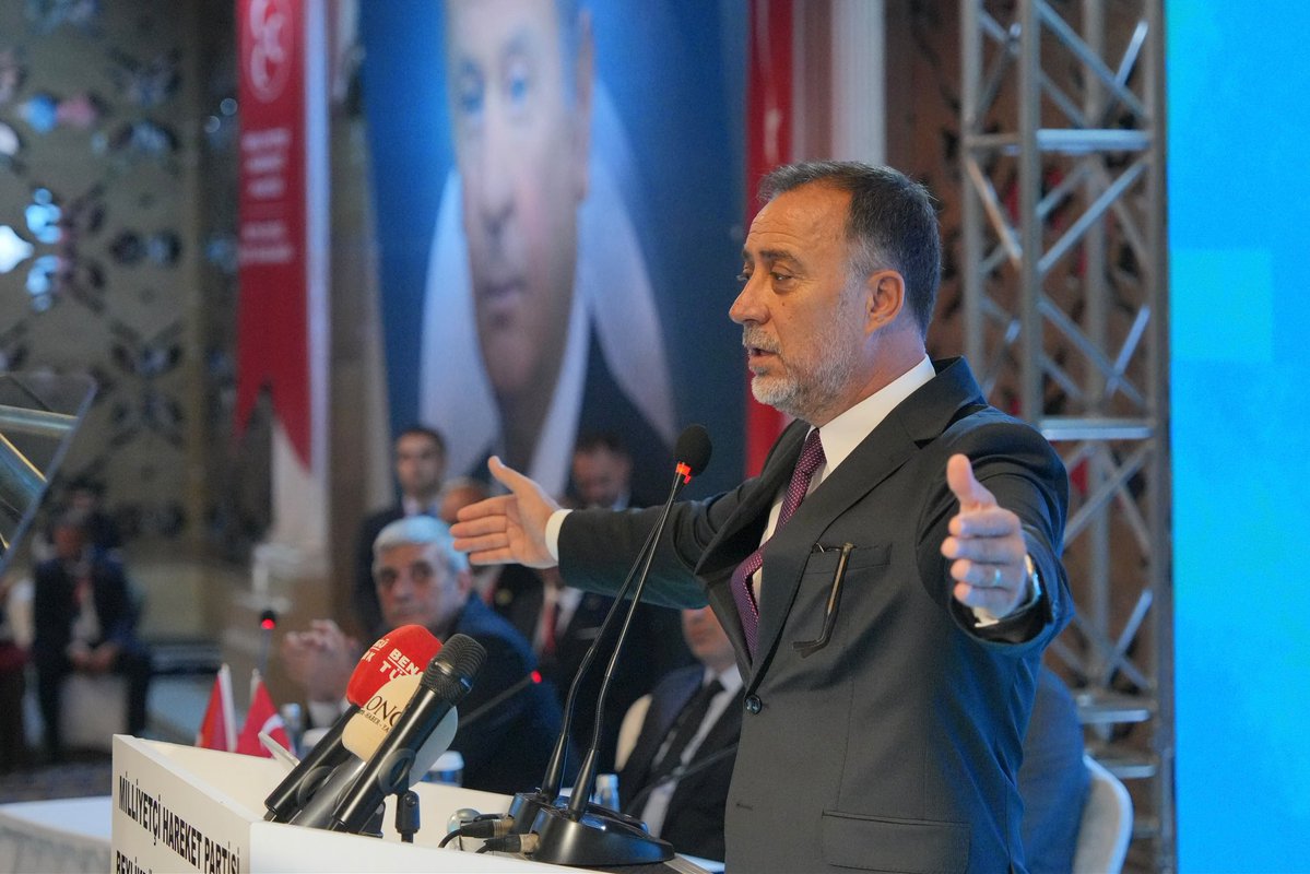 BBvolkanyilmaz's tweet photo. İlçe kongrelerimizin 2. etabı kapsamında Beylikdüzü ilçemizdeydik. 

Divan Başkanlığını üstlenen MHP MYK Üyesi Sn. Cüneyt Göz'e, Divan üyeleri MHP İstanbul İl Yönetim Kurulu Üyesi Sn. Av. Mustafa Oğuz'a ve Sn. Nejdet Kaya'ya değerli katkılarından dolayı teşekkür ederim. 

Kongre salonumuzu varlıklarıyla şereflendiren tüm dava arkadaşlarıma şükranlarımı sunarım. 

Beylikdüzü ilçe kongremiz hayırlı, uğurlu olsun.