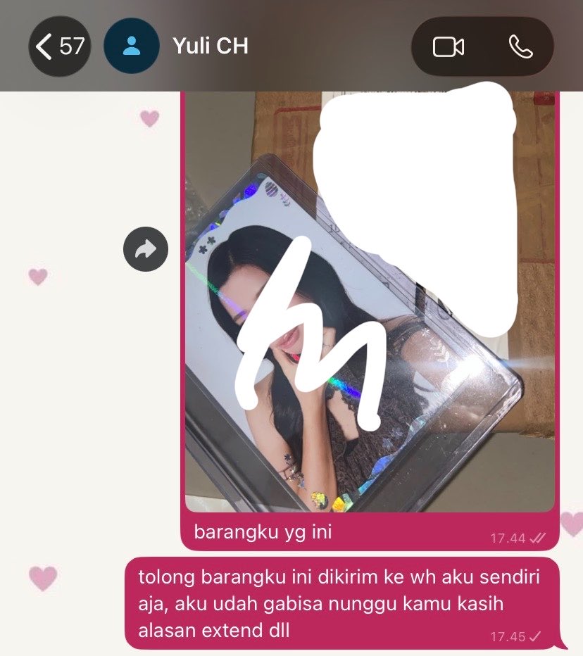 maruphuwin's tweet photo. padahal dia ini salah satu fanacc di tiktok yg lumayan gede loh. gue chat di wa baik2 malah di block, nyoba dm tiktoknya pun langsung di block. barang gue literally ditahan sebulan lebih kek buat apa?? diminta kirim ke wh lain dia gamau dgn alasan ini itu. 

shame on you lah yul https://t.co/sKvRW2K8OX