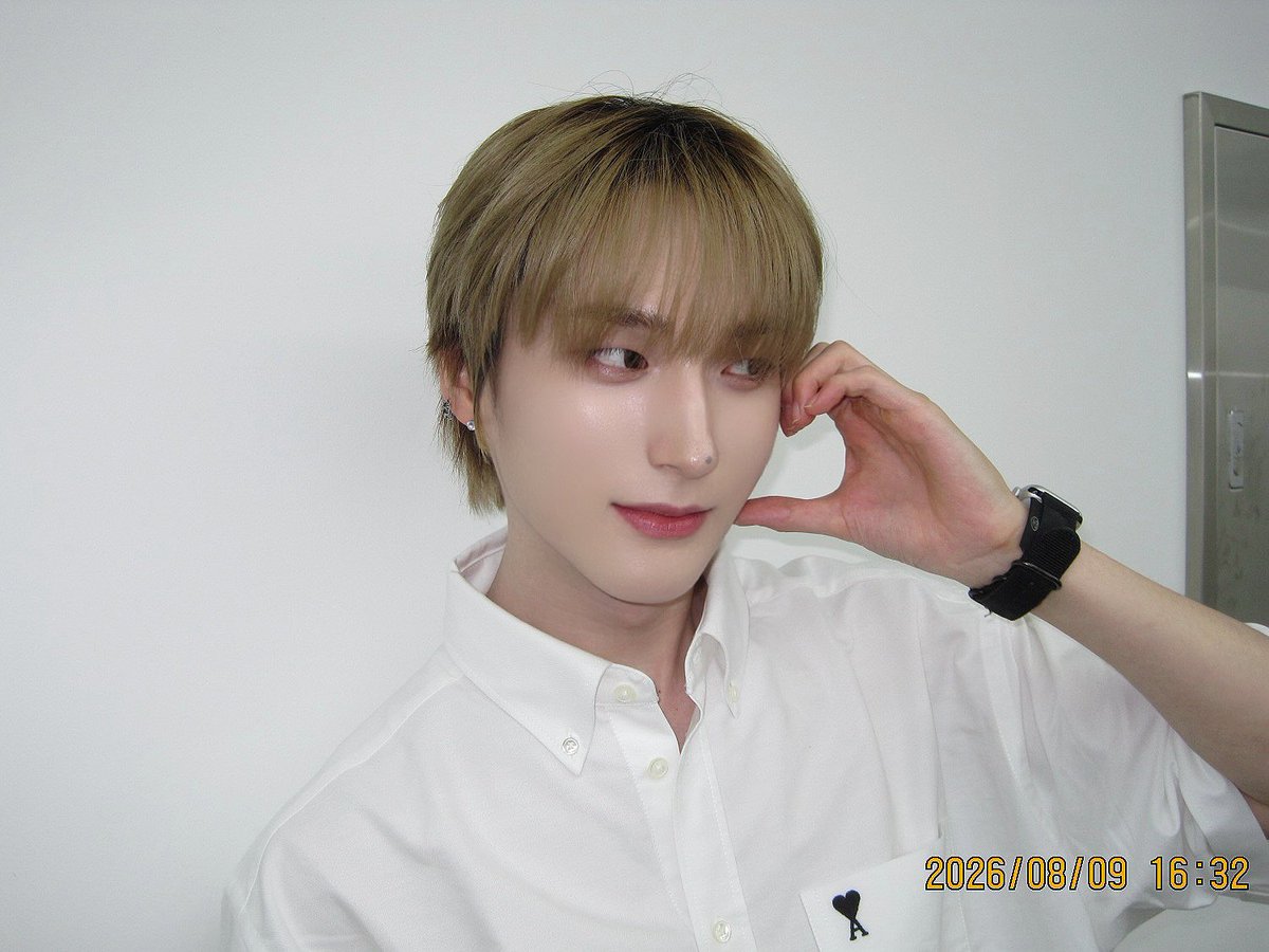 XODIAC_MEMBERS's tweet photo. [#범수] 

기분 좋은 일요일! 📸💜

#XODIAC #소디엑 #BEOMSOO #범수 https://t.co/a9Keg6K5UU