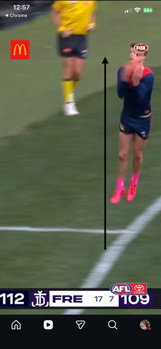 Peoplesmultiwin's tweet photo. @TimGossage @bigred_82 Going by where he lands on this side of the white line, you can then line up where he actually crosses the boundary line in the air and when he has marked the ball aaaand he is in by a mile knackers #rocketsurgery https://t.co/skcAszZolt