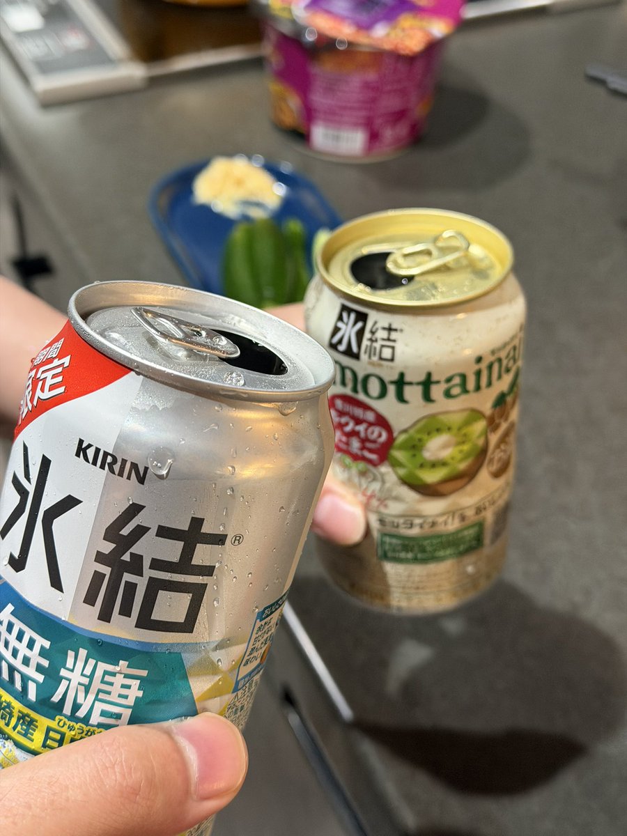 kobasnoopy's tweet photo. 奥さんと納車延期祝いです https://t.co/MtOK14jCKb