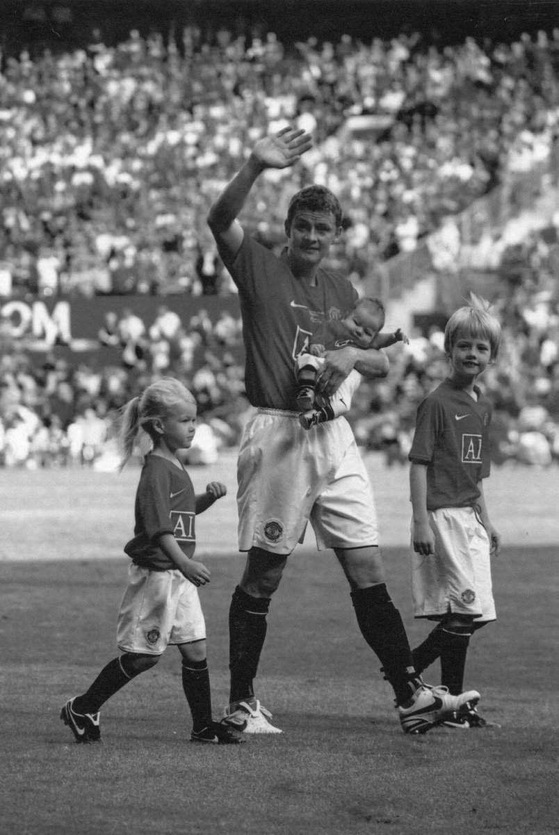 unitedBnW's tweet photo. 🖤⚽

#mufc https://t.co/AIHF1nyKCA