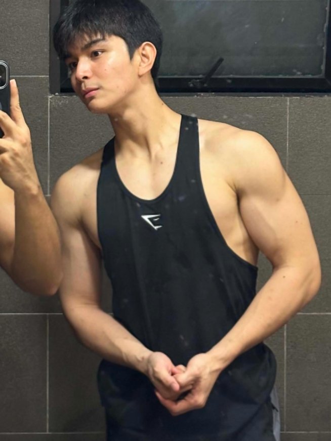 heillioes's tweet photo. ugh grabeng braso yan RAVE 🥵 https://t.co/7UPbmxbZbB
