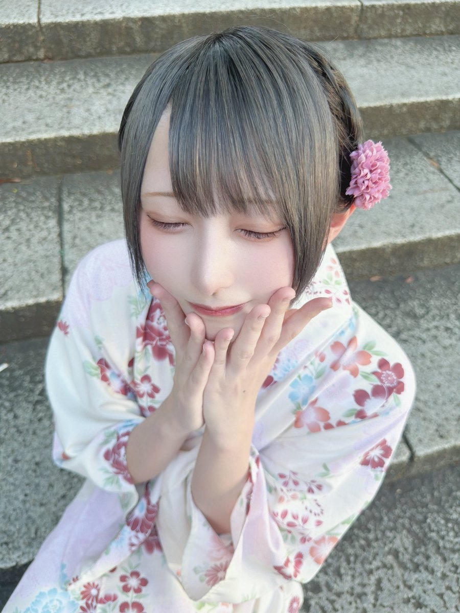 momo_cowolo's tweet photo. 君が浴衣が好きって聞いたから https://t.co/uprEK8NLPL