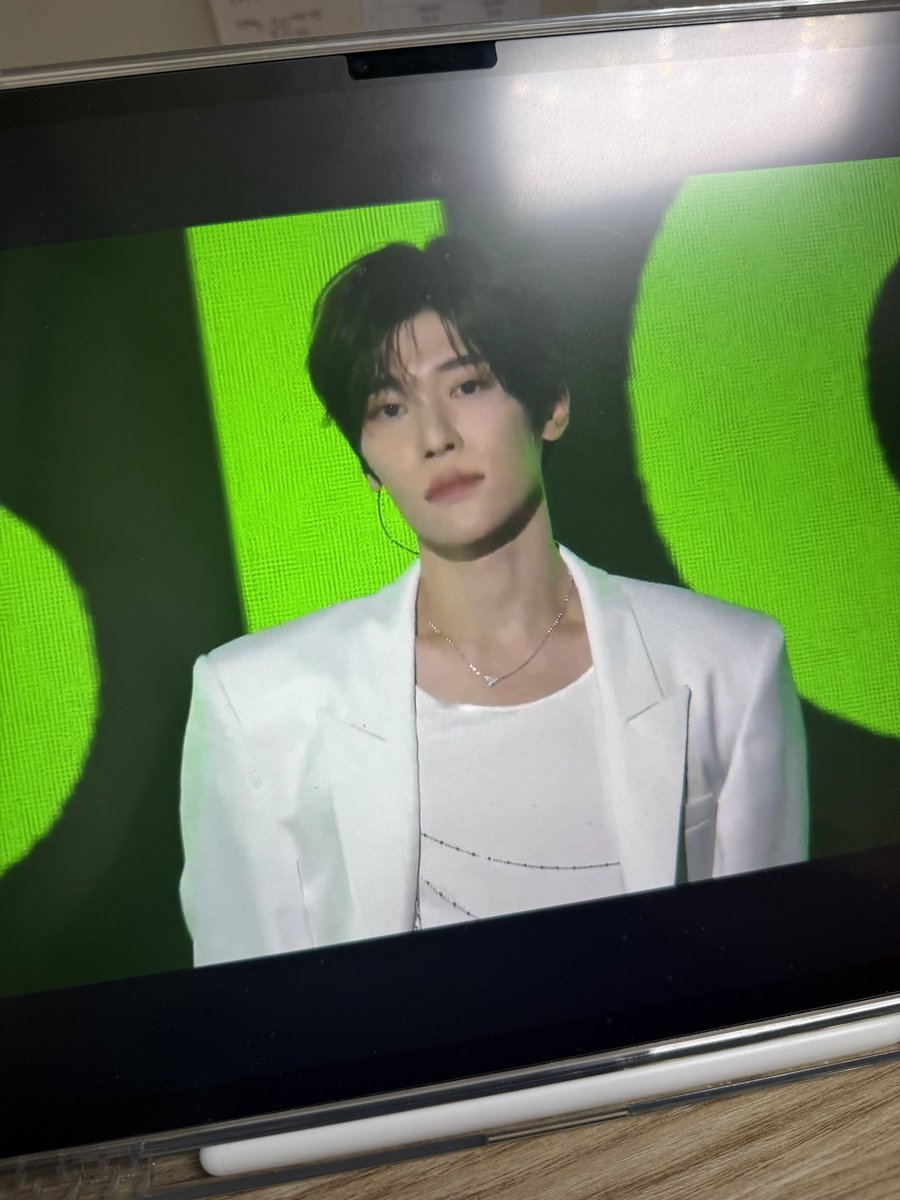 J_enx00's tweet photo. 결혼하자 https://t.co/8ZnyD7kNdU