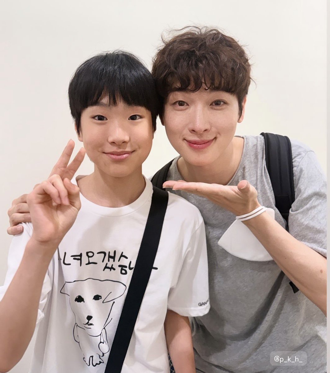 qwe_486's tweet photo. 이제못알아볼만큼 커버렷어 ㅋㅋㅋㅋㅋ도헌이 https://t.co/athCVGjHMG