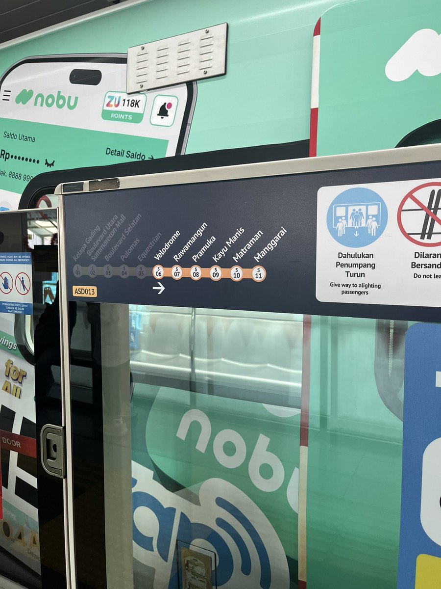 DukuhAtasBSI's tweet photo. Hari ini kembali menggunakan LRT Jakarta untuk menuju MKG. Terpantau signage barunya yang sampe Manggarai udah mulai terpasang… https://t.co/X7May8YiIB