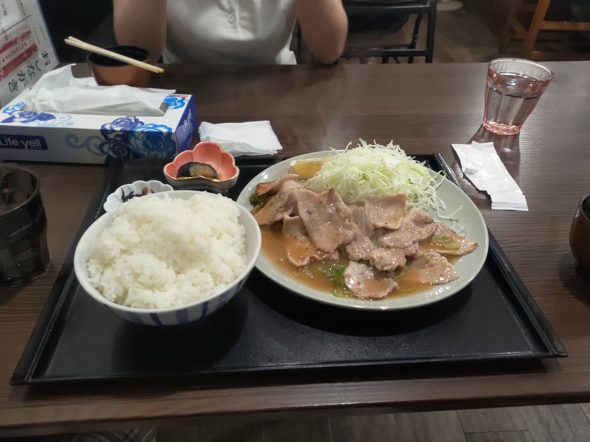 shotaqe's tweet photo. #豚ヲタ でディナー🐷
今日は角煮なかった〜
角煮ﾊﾞｯﾊﾞｨ👋 https://t.co/CaUrSwu2oQ