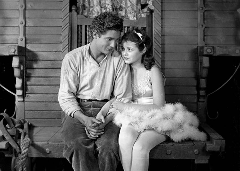 manuelsanbai's tweet photo. "Siempre llevas esa máscara... para esconder el alma que llevas dentro." Street angel. 1928. F. Borzage. #CharlesFarrell https://t.co/ggQm4JyxLu