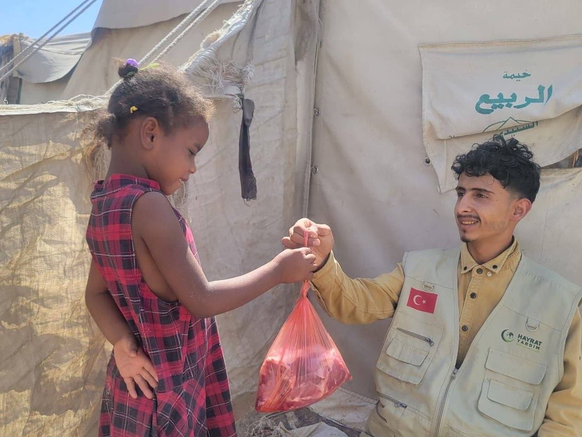 hayratyardim's tweet photo. 🇾🇪 Adak ve Akika Kurban Emanetleriniz İhtiyaç Sahiplerine Ulaştı

Bizlere emanet etmiş olduğunuz adak ve akika kurbanlarını Yemen'de ihtiyaç sahibi ailelere ulaştırdık.

Kurbanlarınızı dünyanın dört bir yanındaki ihtiyaç sahiplerine ulaştırarak iyilik yolculuğumuza ortak olabilirsiniz.

🌐 https://t.co/j9cc1HAKAy