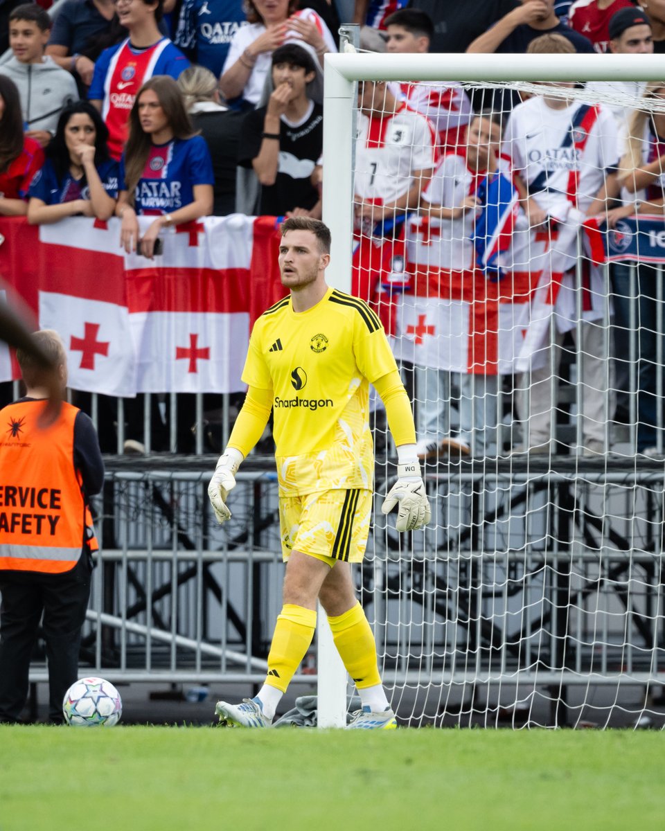 ManUtd's tweet photo. More minutes for Mee 🧤 https://t.co/x8kHvQlG5U
